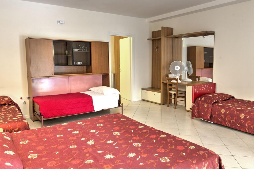 Albergo Le Piante Manerba del Garda Exterior photo
